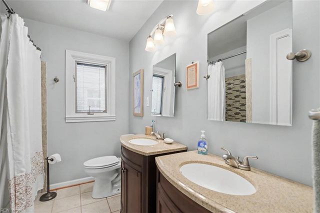 12 Pine Cone DR, Hampton, VA 23669