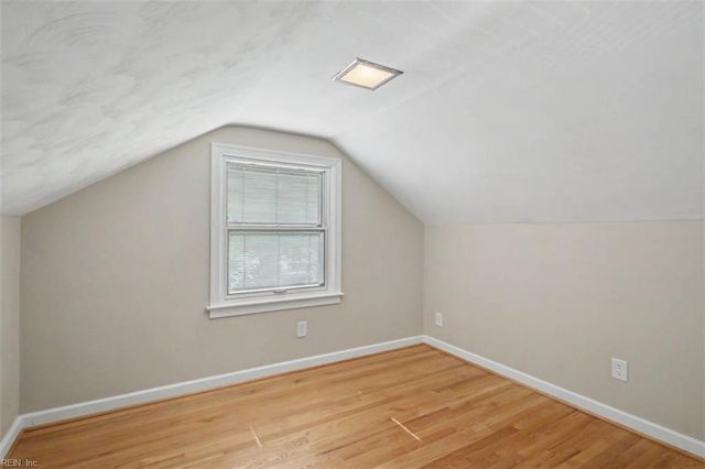 12 Pine Cone DR, Hampton, VA 23669