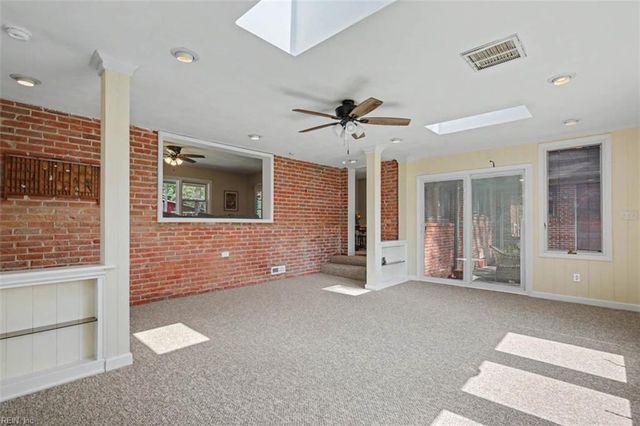12 Pine Cone DR, Hampton, VA 23669