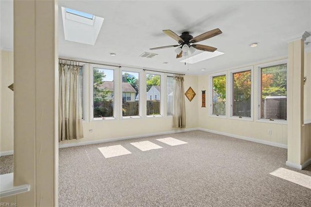 12 Pine Cone DR, Hampton, VA 23669