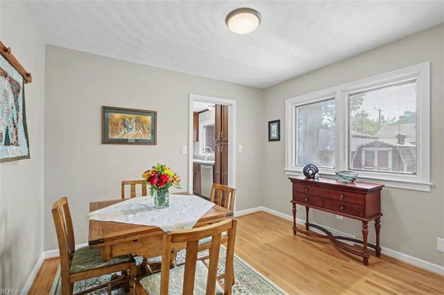12 Pine Cone DR, Hampton, VA 23669
