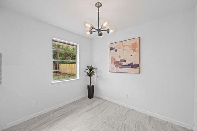 218 Southbrook Circle, Houston, TX 77060