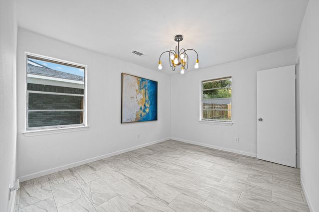 218 Southbrook Circle, Houston, TX 77060