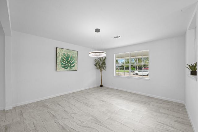 218 Southbrook Circle, Houston, TX 77060