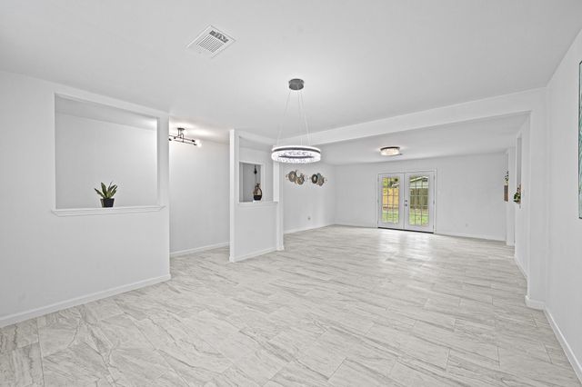 218 Southbrook Circle, Houston, TX 77060