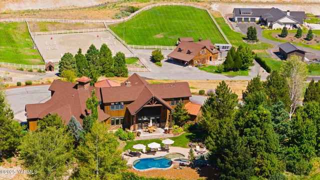 721 Selah Ridge Dr, Selah, WA 98942