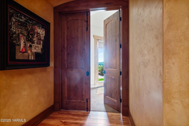 721 Selah Ridge Dr, Selah, WA 98942
