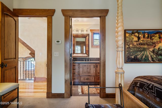 721 Selah Ridge Dr, Selah, WA 98942