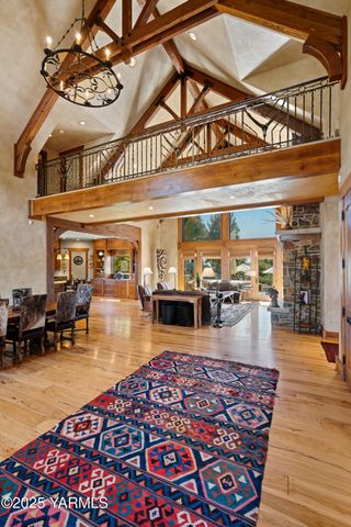 721 Selah Ridge Dr, Selah, WA 98942