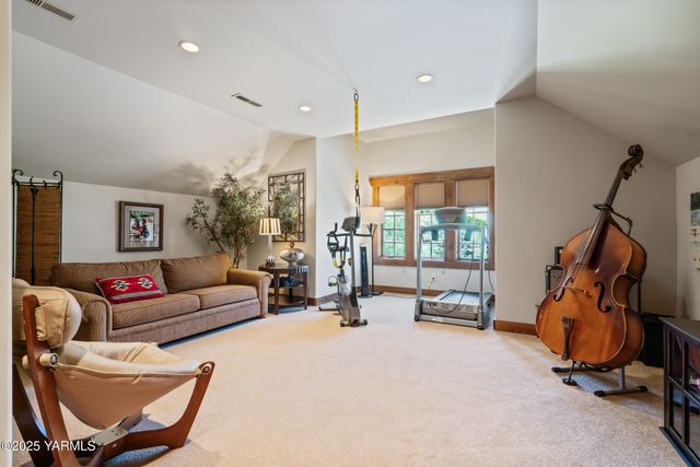 721 Selah Ridge Dr, Selah, WA 98942
