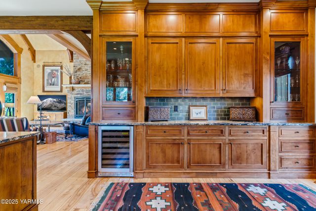 721 Selah Ridge Dr, Selah, WA 98942