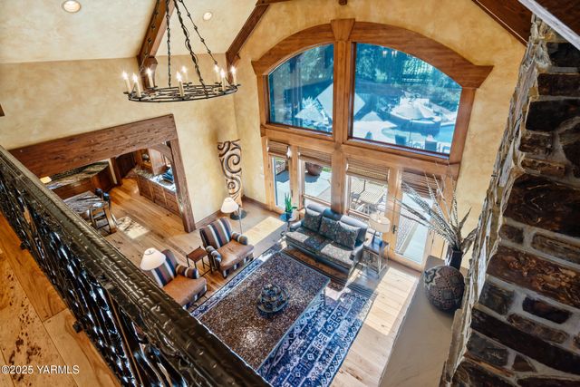 721 Selah Ridge Dr, Selah, WA 98942