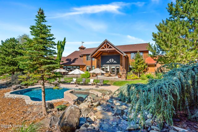 721 Selah Ridge Dr, Selah, WA 98942