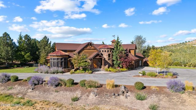 721 Selah Ridge Dr, Selah, WA 98942