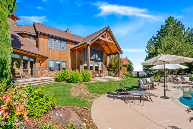 721 Selah Ridge Dr, Selah, WA 98942