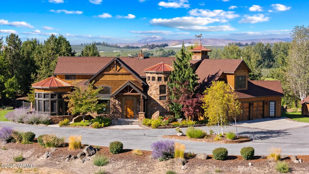 721 Selah Ridge Dr, Selah, WA 98942