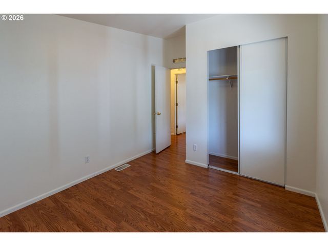 221 Nw BREE Dr, Winston, OR 97496