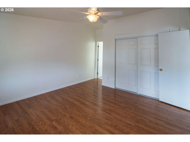 221 Nw BREE Dr, Winston, OR 97496