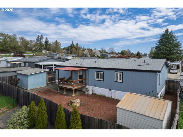 221 Nw BREE Dr, Winston, OR 97496