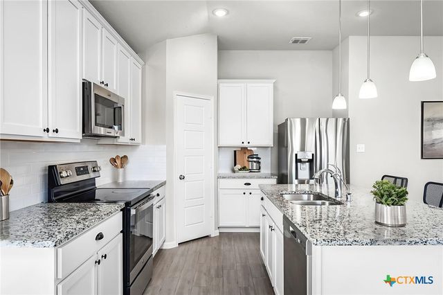 1117 Amber Lake, Seguin, TX 78155