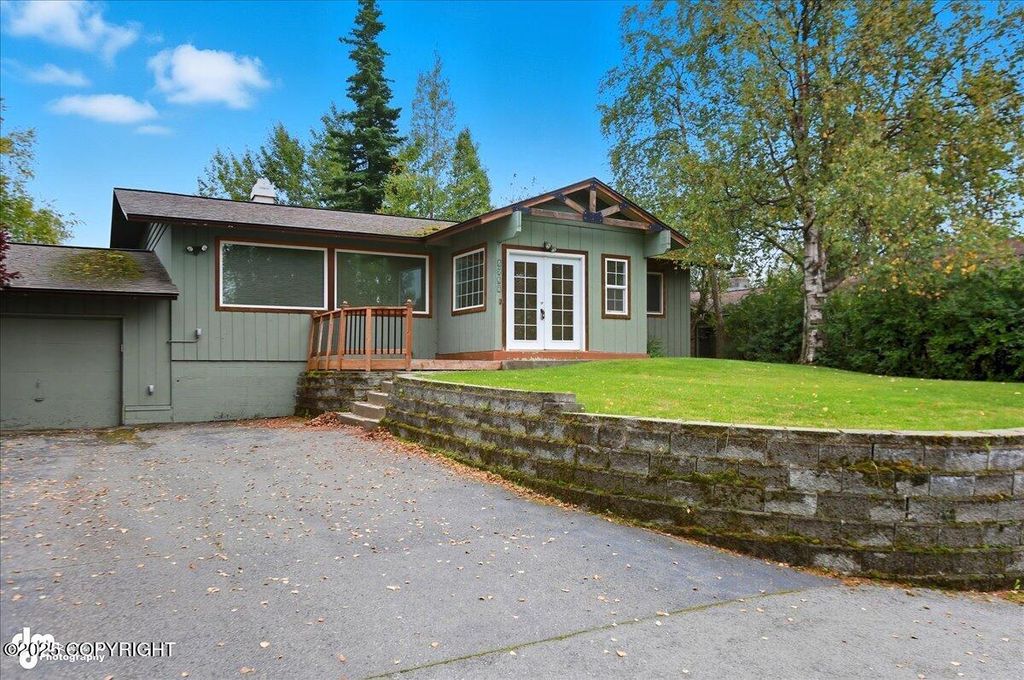 6967 Town and Country Place, Anchorage, AK 99502