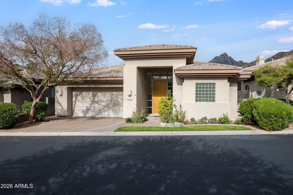 Image 1 of property listing at 3124 E SQUAW PEAK Circle, Phoenix, AZ 85016