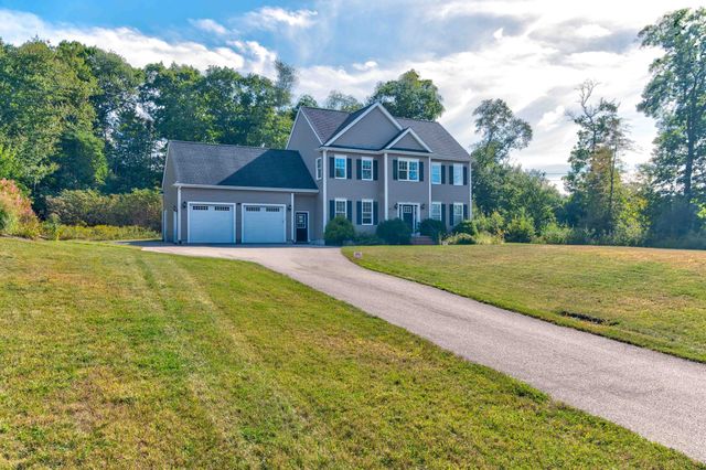 60 Foxboro Rd, Wrentham, MA 02093