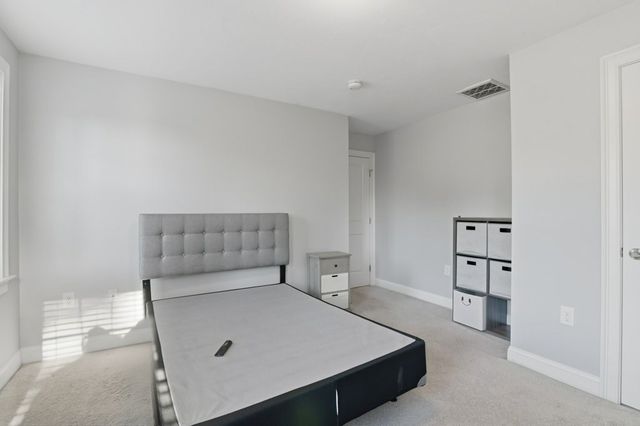 60 Foxboro Rd, Wrentham, MA 02093