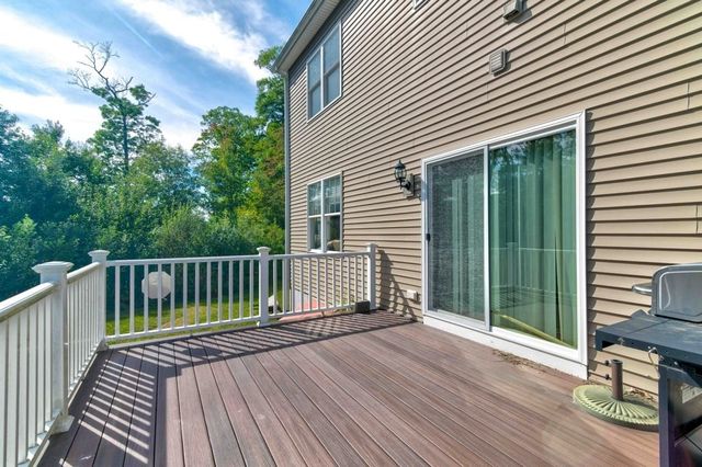 60 Foxboro Rd, Wrentham, MA 02093