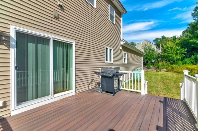 60 Foxboro Rd, Wrentham, MA 02093