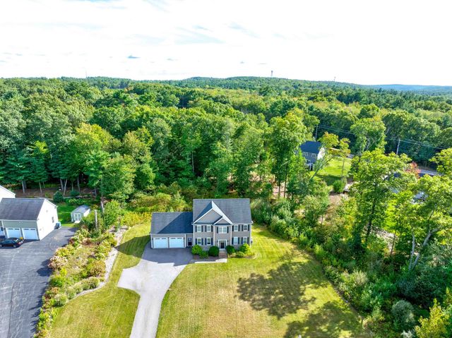 60 Foxboro Rd, Wrentham, MA 02093