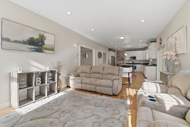 60 Foxboro Rd, Wrentham, MA 02093