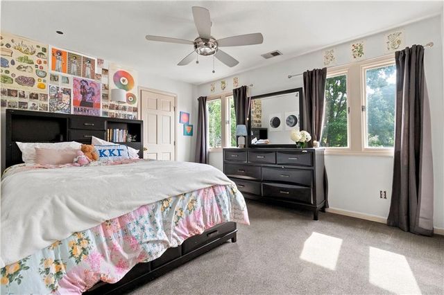 7505 El Monte Circle, Prairie Village, KS 66208