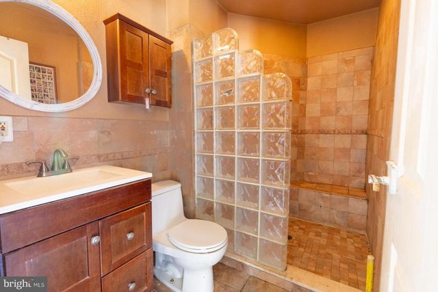 447 PROSPECT AVE, West Berlin, NJ 08091