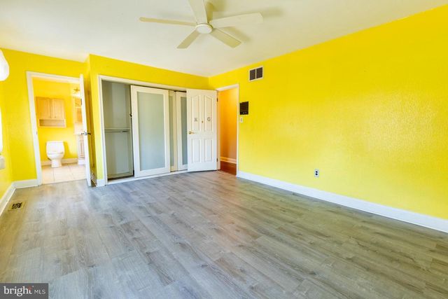 447 PROSPECT AVE, West Berlin, NJ 08091