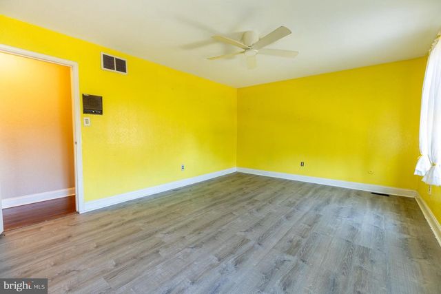 447 PROSPECT AVE, West Berlin, NJ 08091