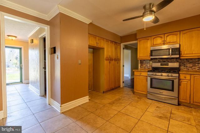 447 PROSPECT AVE, West Berlin, NJ 08091