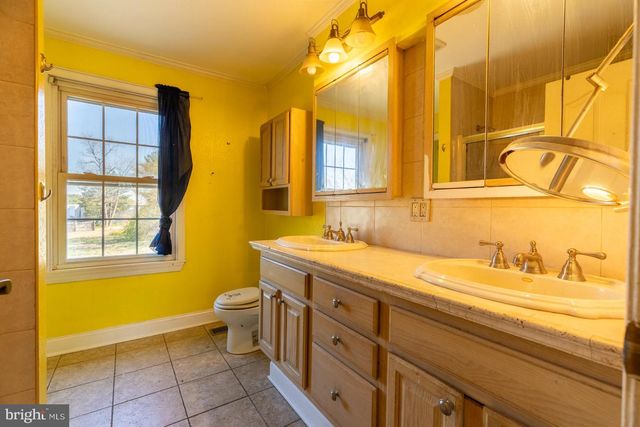 447 PROSPECT AVE, West Berlin, NJ 08091