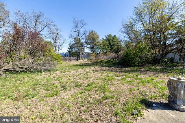 447 PROSPECT AVE, West Berlin, NJ 08091