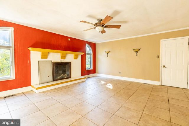 447 PROSPECT AVE, West Berlin, NJ 08091