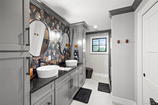 5 Dupont Court, Dix Hills, NY 11746