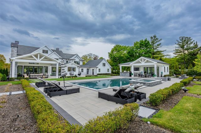 5 Dupont Court, Dix Hills, NY 11746