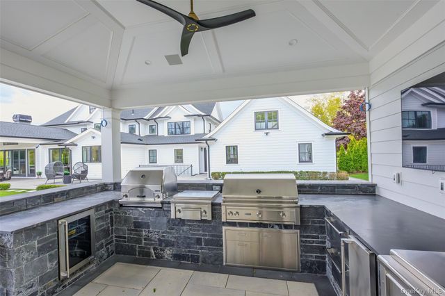 5 Dupont Court, Dix Hills, NY 11746