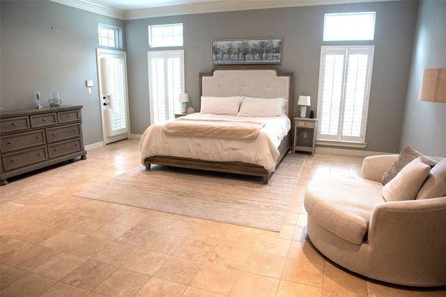 5065 Oakmont Drive, Beaumont, TX 77706