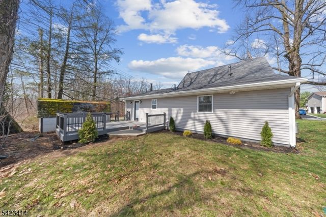 4 Melody Ln, West Milford Twp., NJ 07480