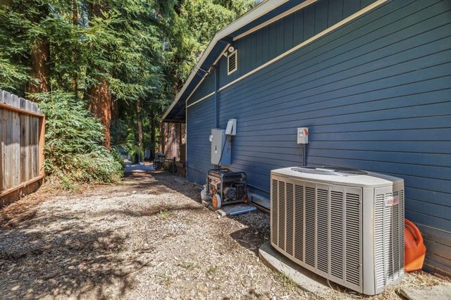 836 Creek Drive, Boulder Creek, CA 95006