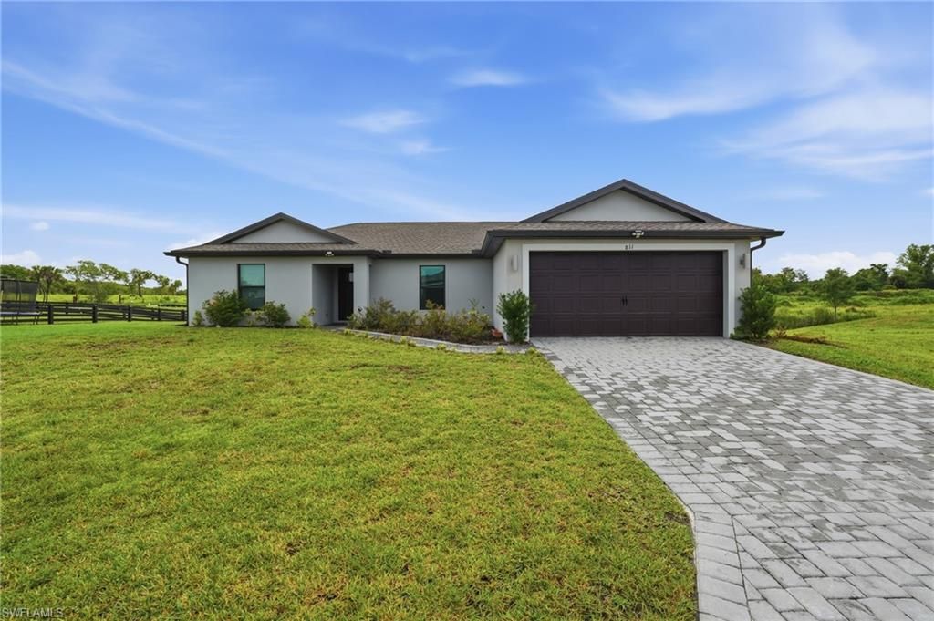 811 Gen Chesty Puller CT, LABELLE, FL 33935 — exterior