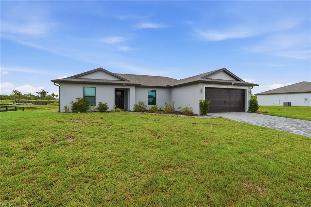 811 Gen Chesty Puller CT, LABELLE, FL 33935 — photo 2