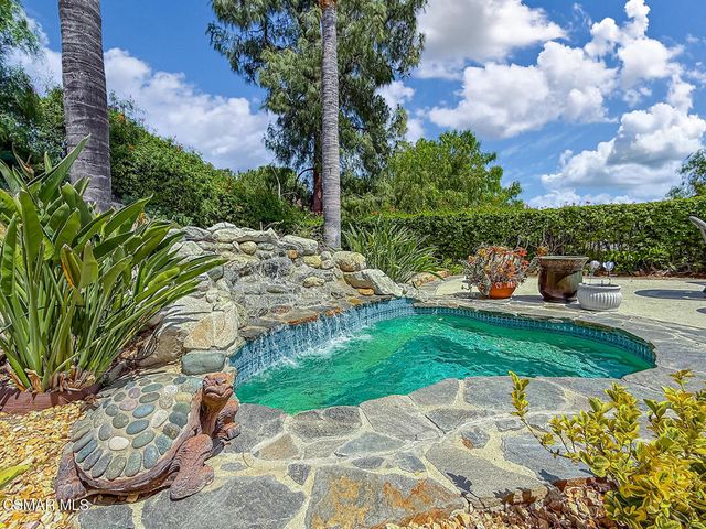 2805 Queens Way, Thousand Oaks, CA 91362