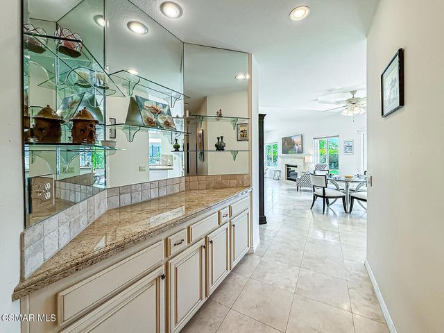 2805 Queens Way, Thousand Oaks, CA 91362